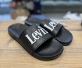 levis-klapki-basenowe-plazowe-dzieciece-czarne.jpg