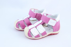 Emel sandałki sandały dziecięce kryte Roczki E2187-19 gumowy nosek