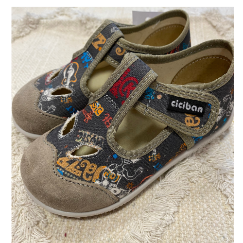 Ciciban kapcie 83433 levis papcie tenisówki chłopięce.png