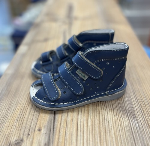 DANIELKI-DZIECIĘCE-SANDAŁY-PROFILAKTYCZNE-JEANS-LICO-T105L